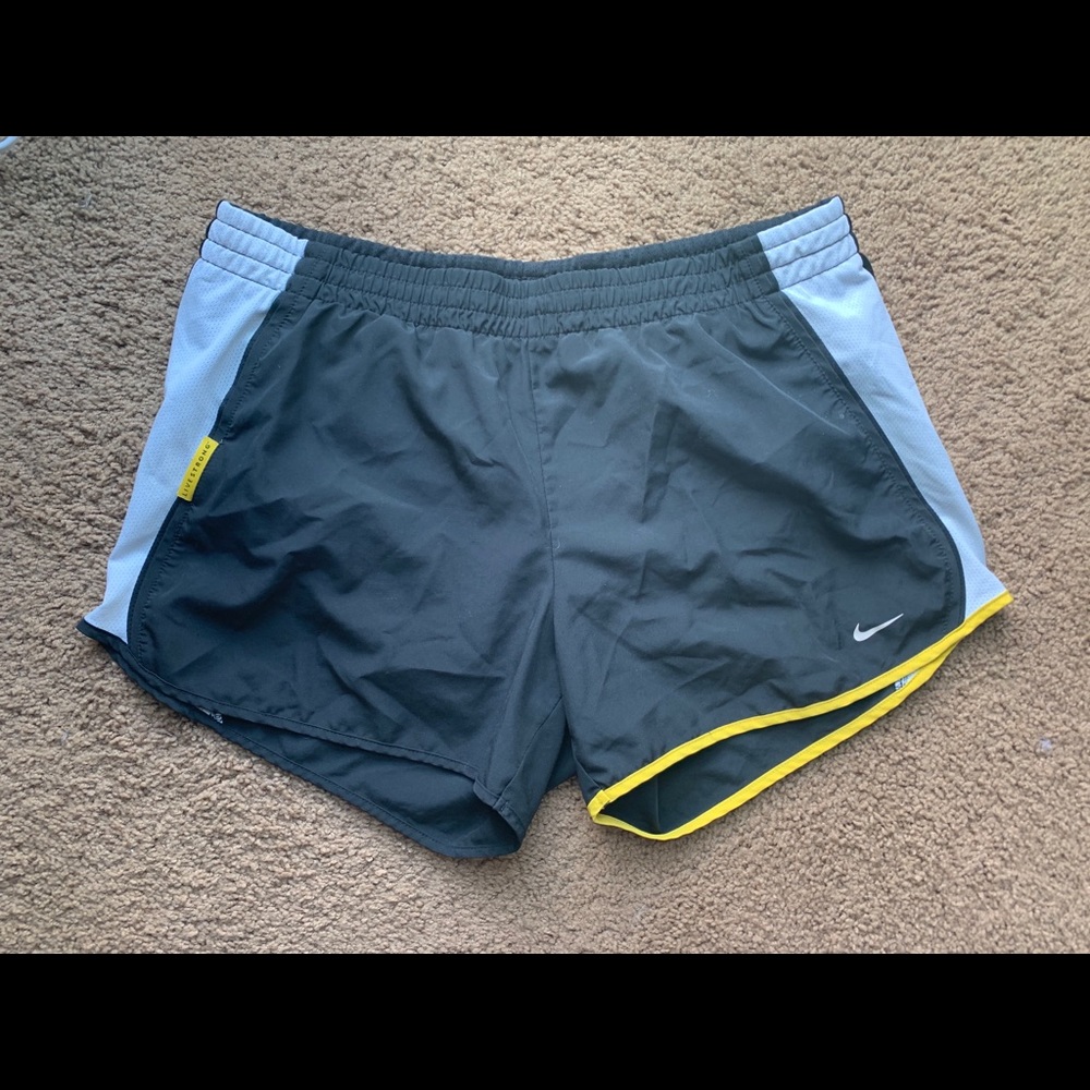 Nike Women’s Dry Running Shorts Livestrong edition
